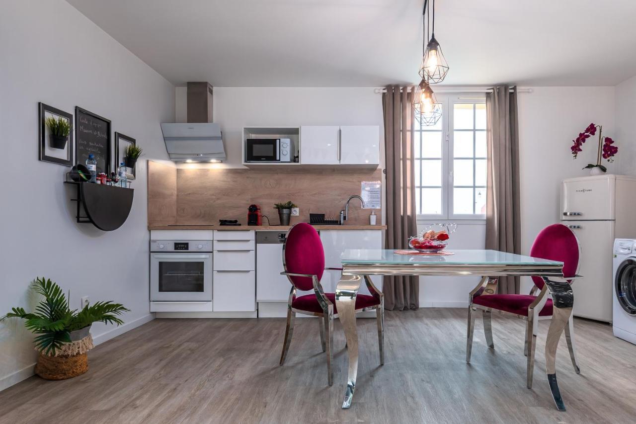 Suite L'Echappee - Maison Romantique - Spa & Sauna Privatif- Pole Dance - Lit Rond Avec Miroir Au Plafond Pezarches エクステリア 写真