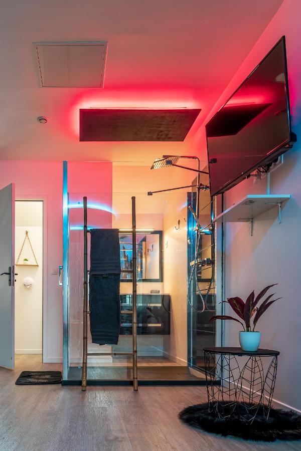 Suite L'Echappee - Maison Romantique - Spa & Sauna Privatif- Pole Dance - Lit Rond Avec Miroir Au Plafond Pezarches エクステリア 写真