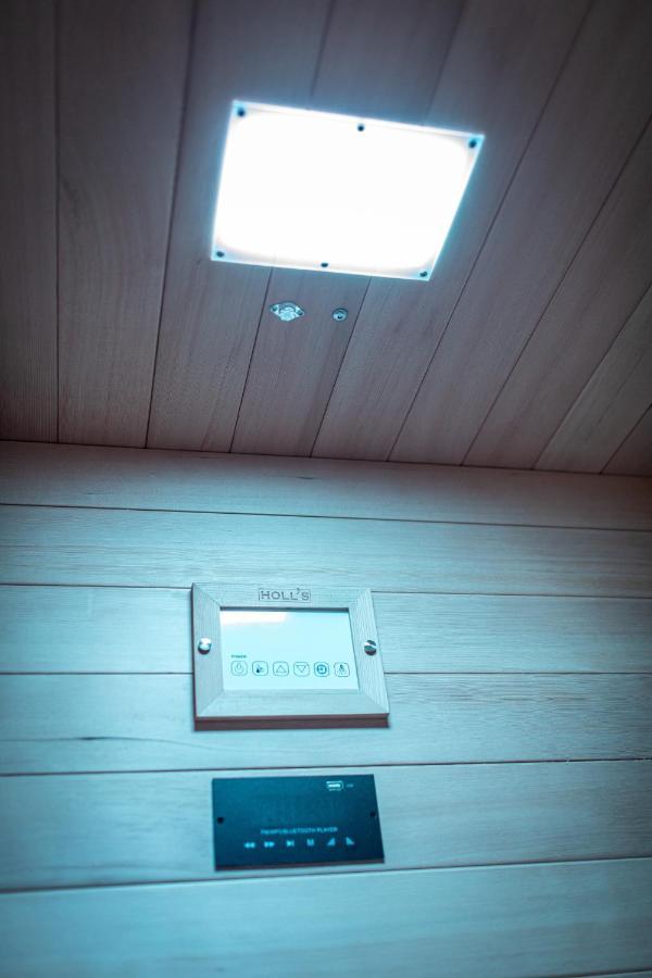 Suite L'Echappee - Maison Romantique - Spa & Sauna Privatif- Pole Dance - Lit Rond Avec Miroir Au Plafond Pezarches エクステリア 写真